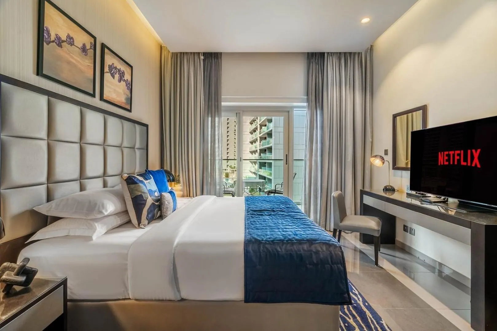 Guestready - City Nest With A Balcony And A Pool 두바이