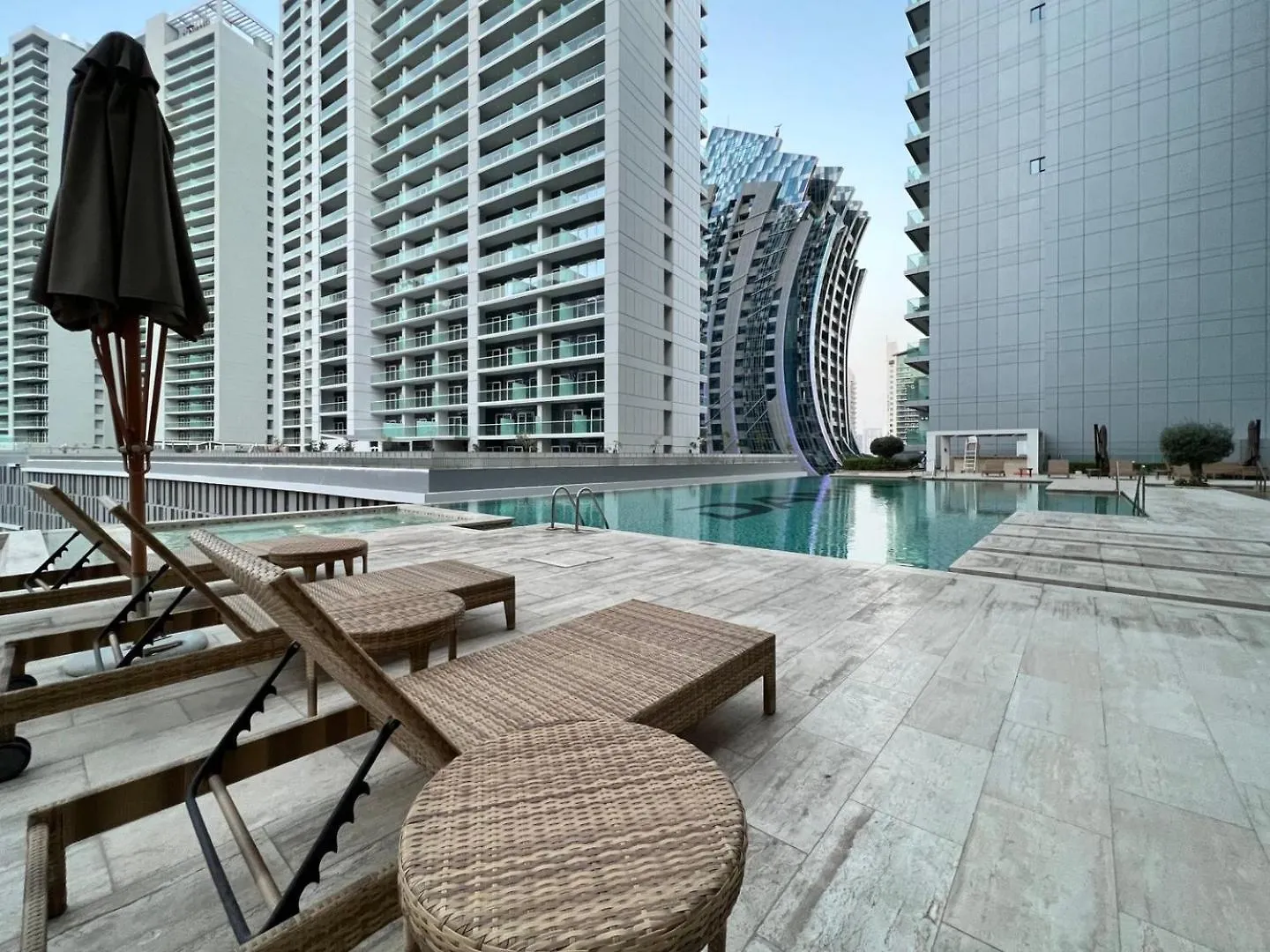 Apartment Guestready - City Nest With A Balcony And A Pool Dubai