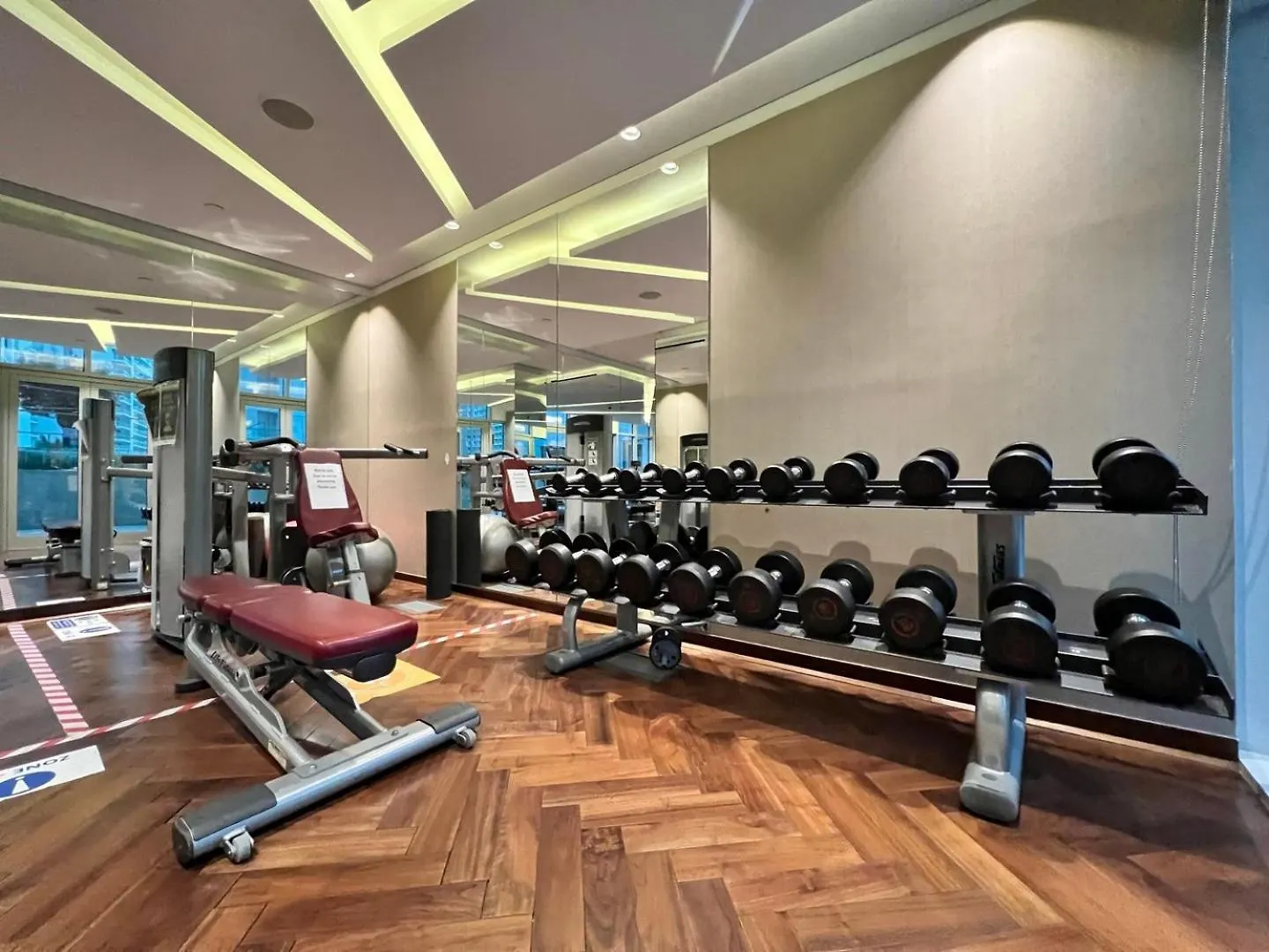 Guestready - City Nest With A Balcony And A Pool Dubai Apartment
